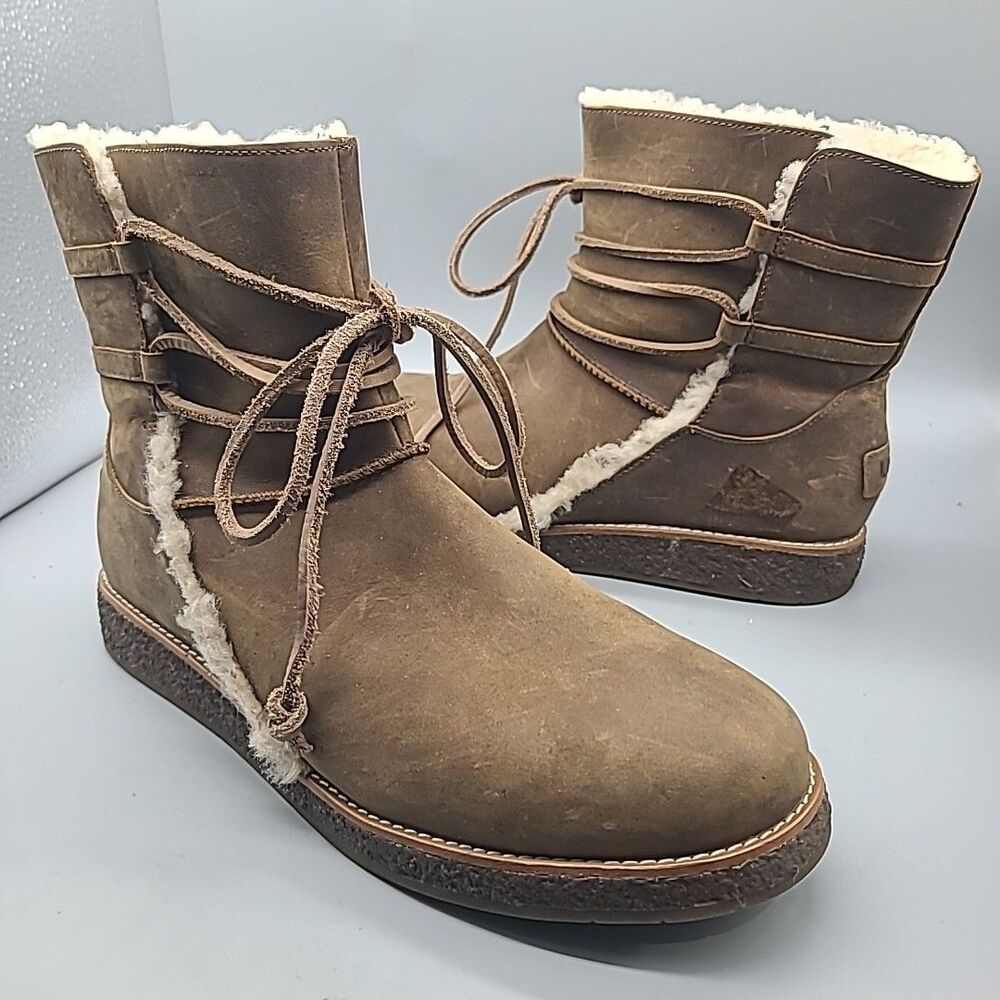 Ugg Women boots ankle Tan Leather sheepskin Luisa flat pull-on Size US 11/ 42